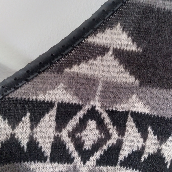 𝅺southwest aztek tunic shirt v neck - Picture 4 of 8